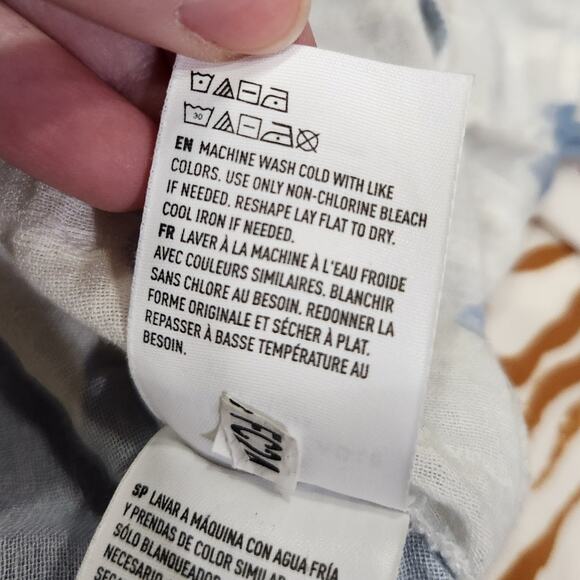 American Eagle Floral V-Neck Tie Front Crop Top 3/4 Sleeve White Blue Size XS - Picture 9 of 10